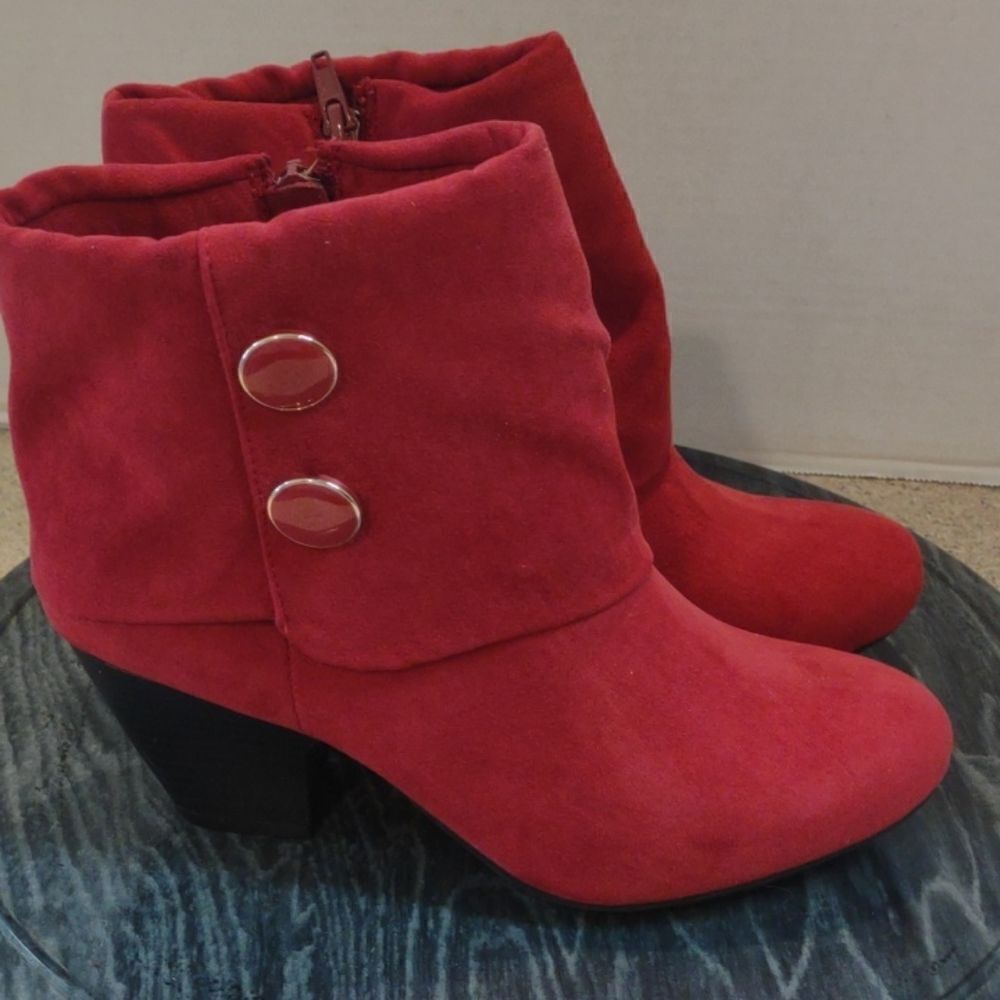 ๐ CovingtonโVegan Suede Size 6 Booties. New. โA7